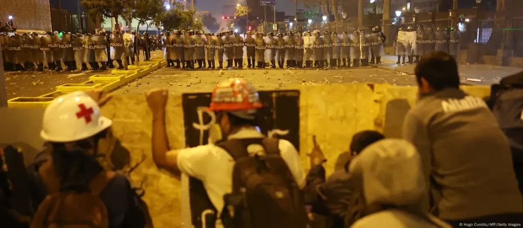Peru investiga morte de manifestante em ato contra governo de direita