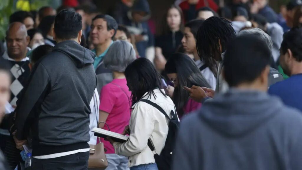 Gabarito CNU 2025 deve sair às 10h, afirma ministra