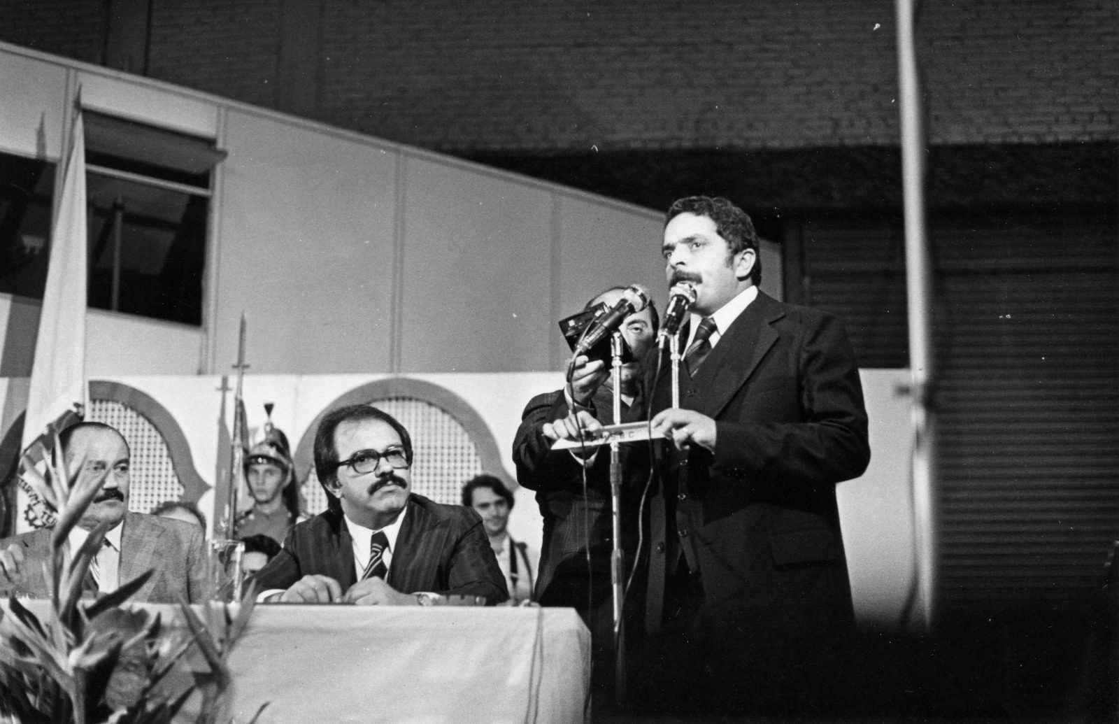 Lula 80 anos: do Sindicato dos Metalúrgicos do ABC à fundação do PT e a 1ª eleição para presidente 12 lula-80-anos-luiz-inacio-lula-da-silva-aniversario-presidente-lula-80-anos-de-lula-tvt-news