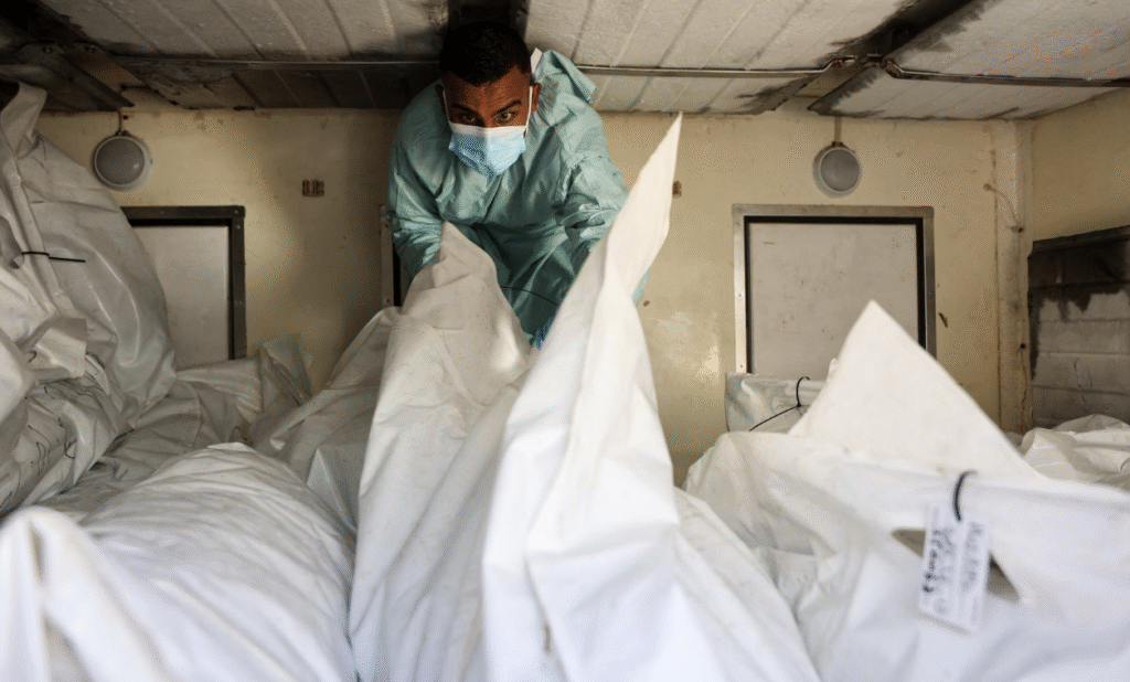 Israel teria ocultado 135 corpos mutilados de palestinos em prisão de Sde Teiman Israel teria ocultado 135 corpos mutilados de palestinos em prisão de Sde Teiman