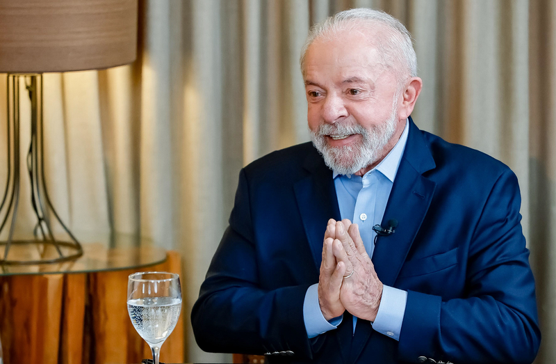 Em ligação, Lula pede que Trump retire tarifaço e sanções contra autoridades brasileiras