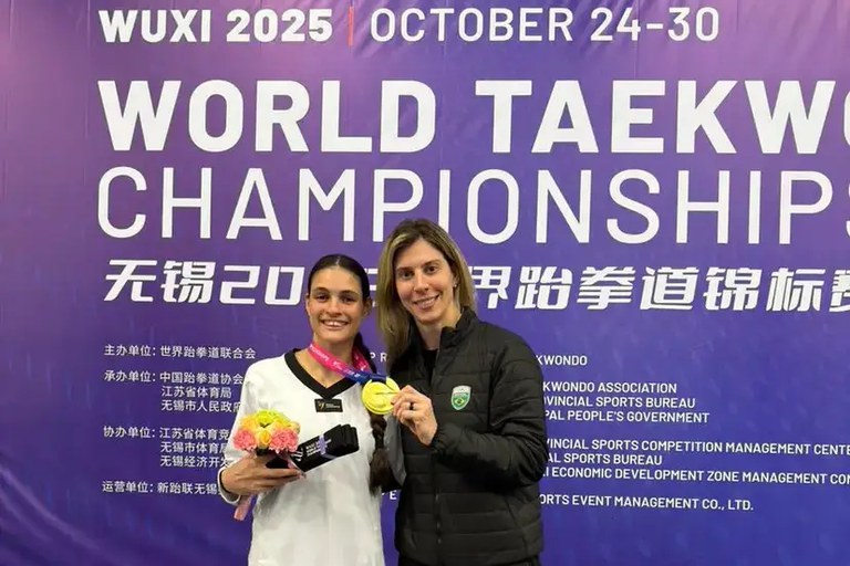 Maria Clara Pacheco conquista ouro e encerra jejum de 20 anos do Brasil no taekwondo