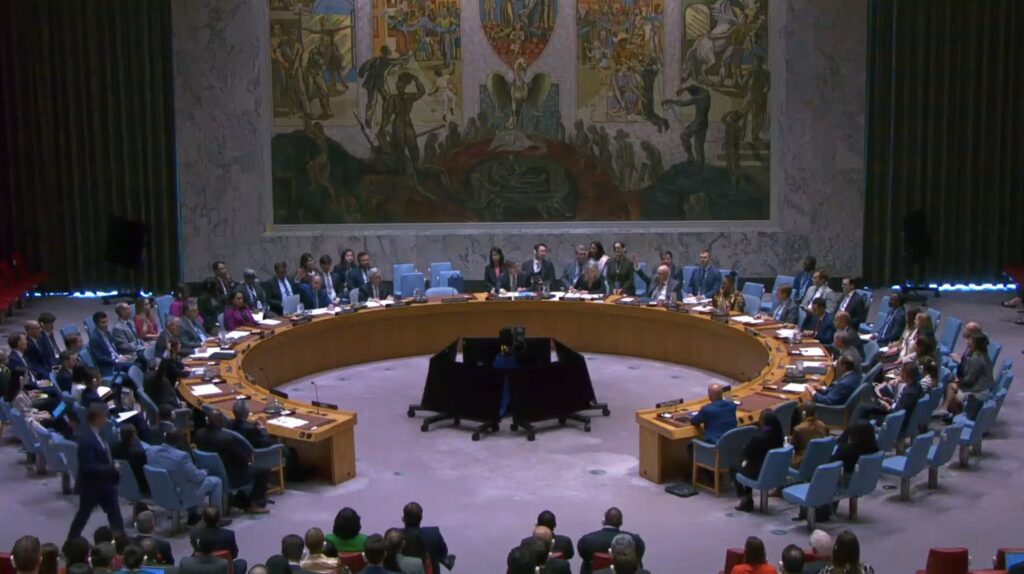 Com mais de cinco mil agentes, ONU aprova nova força contra gangues no Haiti