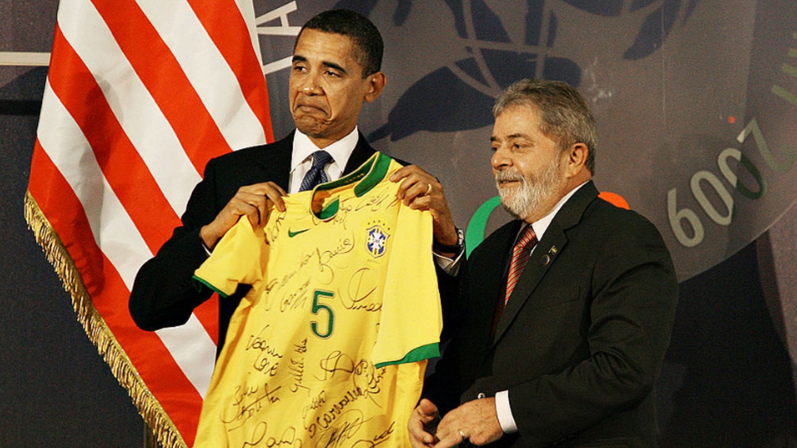 No G20 em Londres, em 2009, o então presidente dos EUA, Barack Obama, apontou para Lula diante de líderes do mundo e, entre risos, disse: “That’s my man right here. I love this guy.”. Foto: Ricardo Stuckert/PR