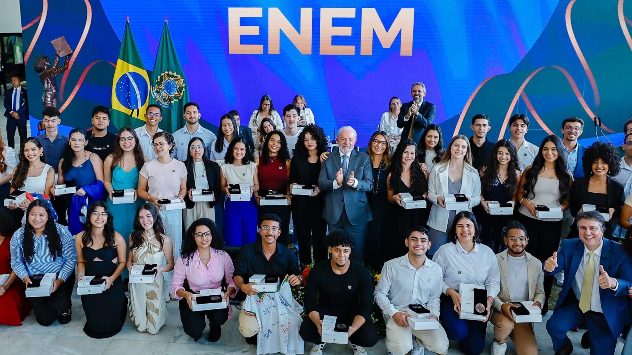 Aulão para o Enem com o Lula ao vivo 1 aulao-para-o-enem-em-sbc-lula-se-encontra-com-estudantes-de-cursinhos-populares-presidente-lula-durante-cerimonia-de-entrega-do-premio-mec-da-educacao-brasileira-para-estudantes-que-fizeram-o-enem-foto-ricardo-stuckert-pr-tvt-news