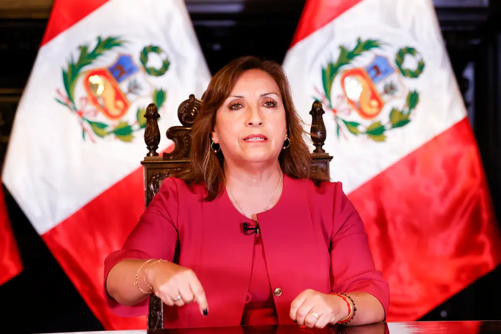Dina Boluarte, um impeachment express no Peru