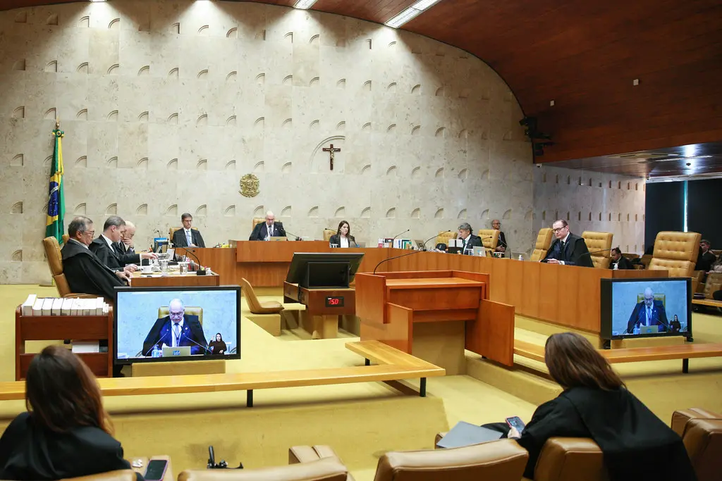 Os excelentíssimos regentes Os excelentíssimos regentes