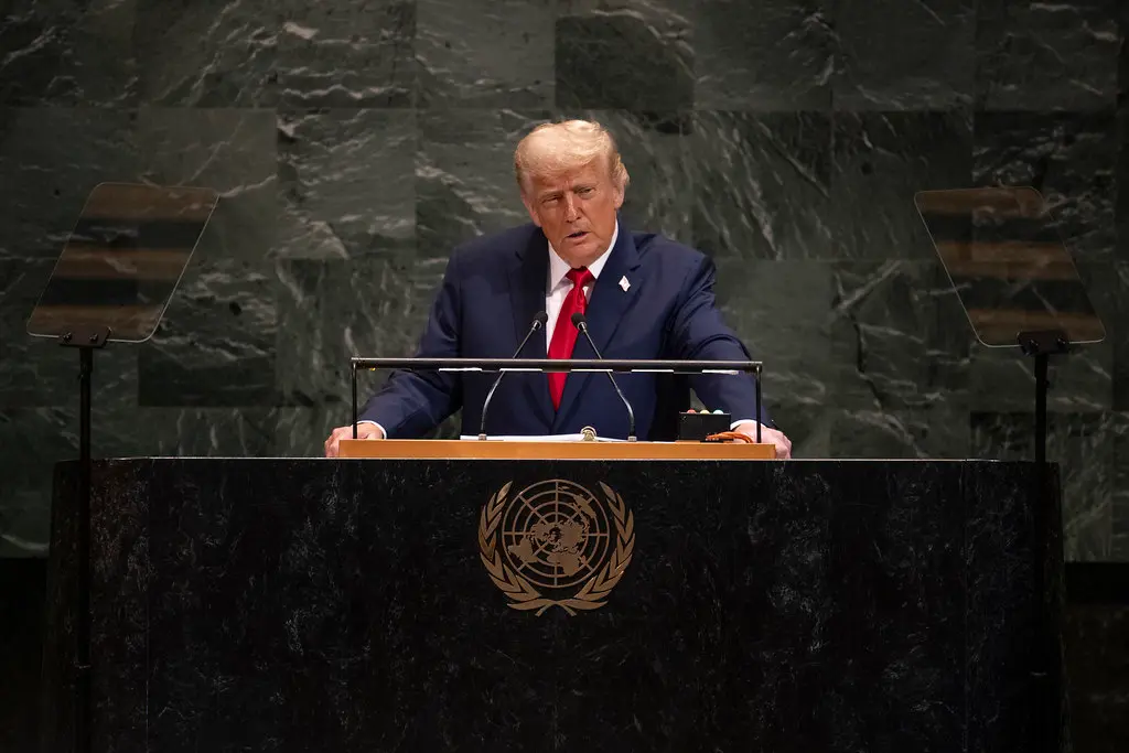 Trump alterna entre vender panaceia para Gaza e atear mais fogo na Ucrânia