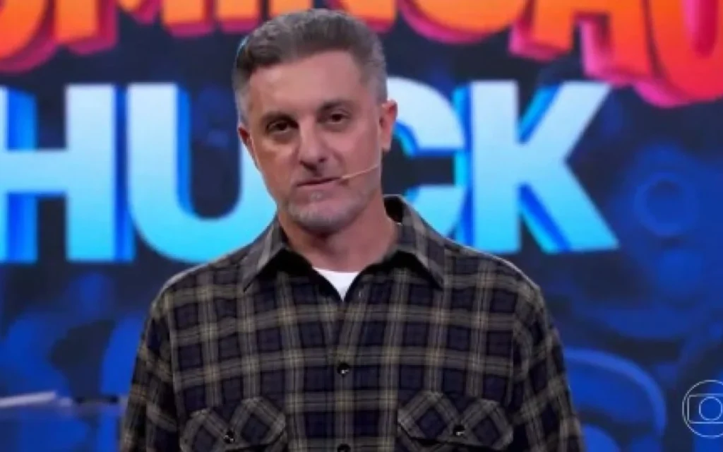 Huck encerra programa criticando operação no Complexo da Penha e apanha nas redes