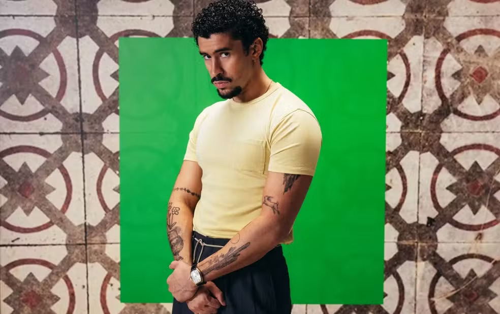 Rapper Bad Bunny desafia Trump ao resgatar bandeira de Porto Rico, diz professora