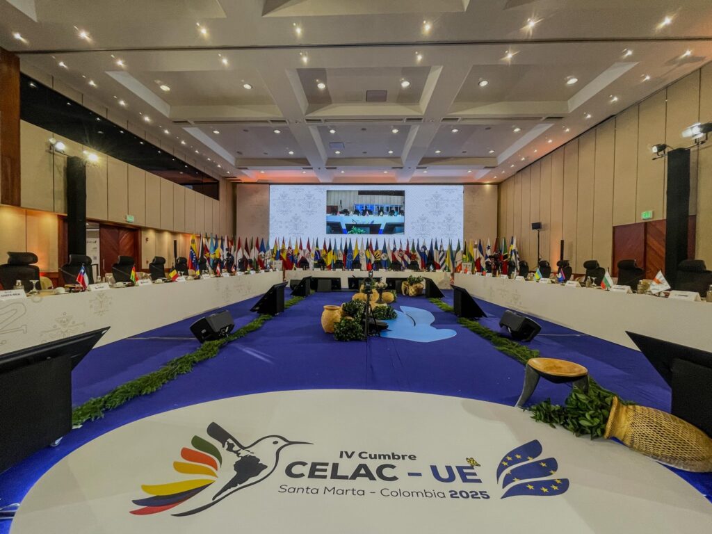 CELAC começa na Colômbia com foco na Venezuela
