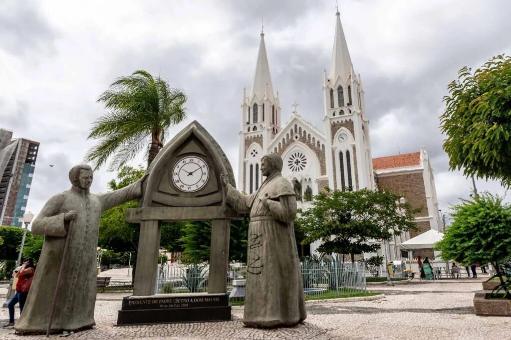 Petrolina: uma cidade rica que vive da exploração de seu povo!