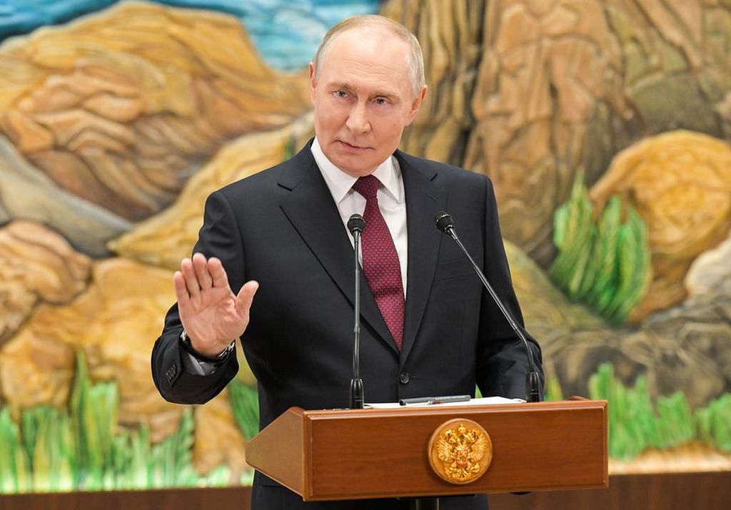 Putin fala em trégua caso Ucrânia recue completamente no Donbas