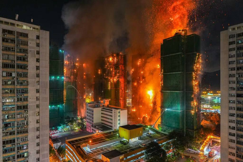 Hong Kong prende 13 suspeitos por homicídio culposo em incêndio