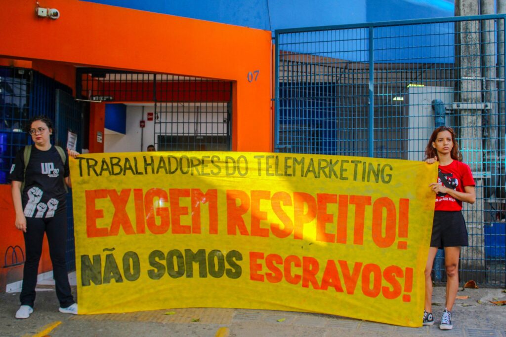 Trabalhadores da Provider são demitidos após paralisação por pagamento de salários Trabalhadores da Provider são demitidos após paralisação por pagamento de salários
