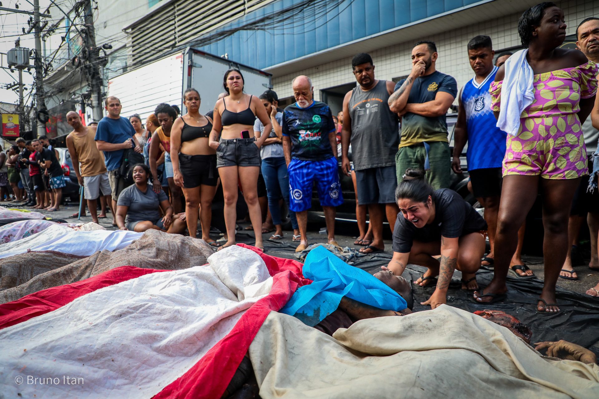 POLÍTICA DE MORTE. Nenhum chefe do tráfico foi preso pela operação do governador do RJ. Foto: Bruno Itan