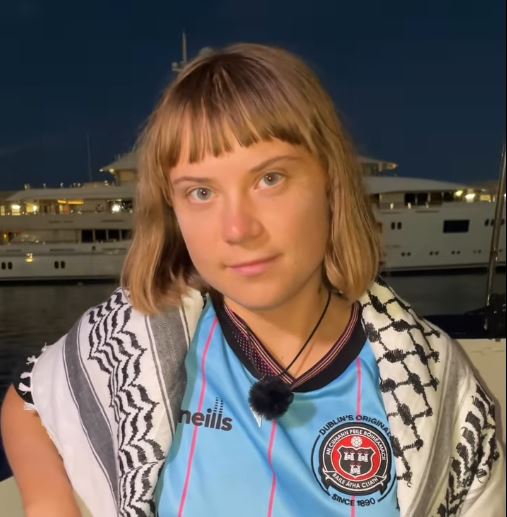 Greta Thunberg é presa durante protesto pró-Palestina em Londres