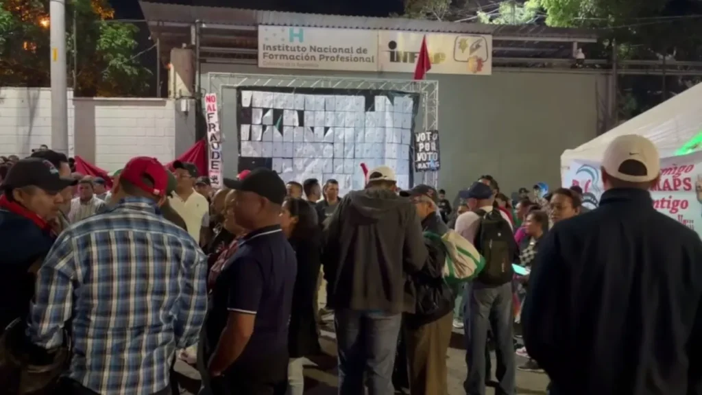 Milhares de hondurenhos protestam contra a proclamação de Asfura como presidente eleito Milhares de hondurenhos protestam contra a proclamação de Asfura como presidente eleito