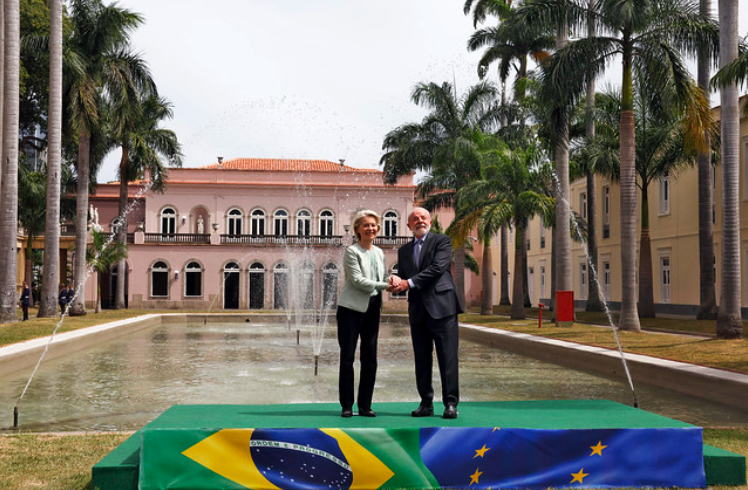Presidente Lula durante encontro com presidente da Comissão Europeia Rio de Janeiro (RJ), 16/01/2026 - O presidente da República, Luiz Inácio Lula da Silva, recebe a presidente da Comissão Europeia (CE), Ursula van der Leyen, para reunião no Palácio do Itamarati antes da assinatura do acordo Mercosul - União Européia. Foto: Tânia Rêgo/Agência Brasil