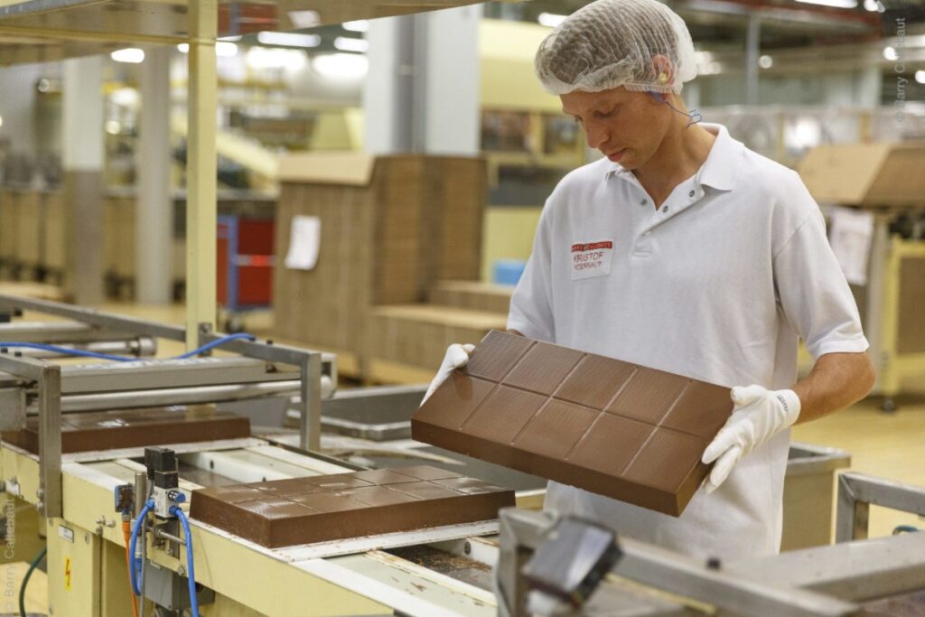 Gigante suíça do chocolate lucrou com trabalho infantil no Brasil, diz Justiça Gigante suíça do chocolate lucrou com trabalho infantil no Brasil, diz Justiça