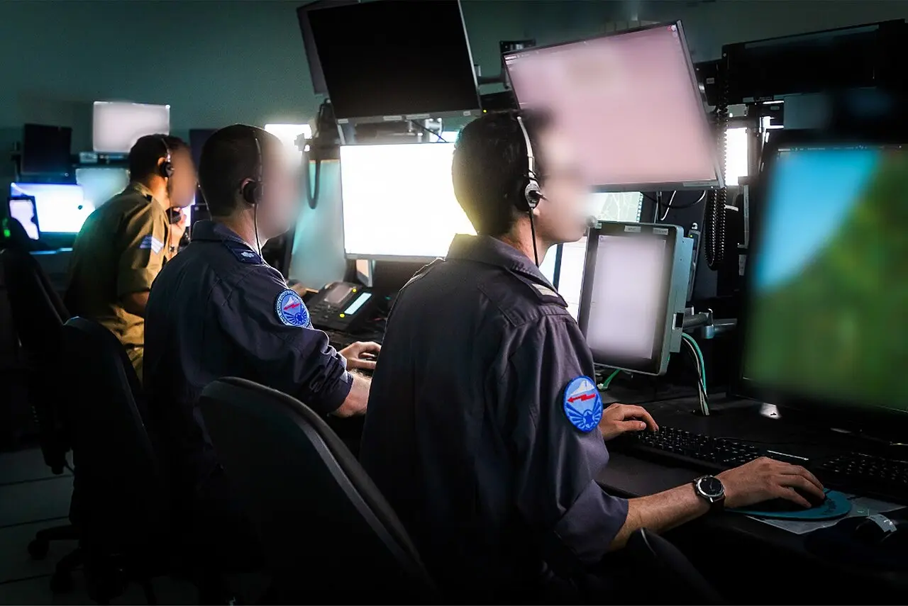 Israel é o laboratório do neocolonialismo high-tech, de onde eventualmente saem algumas mea culpa de grandes empresários, enquanto observam e gozam da valorização de suas ações na medida em que determinadas patentes se provam efetivas para o extermínio de populações inteiras. <br> (Foto: IDF Spokesperson's Unit / Wikimedia Commons)