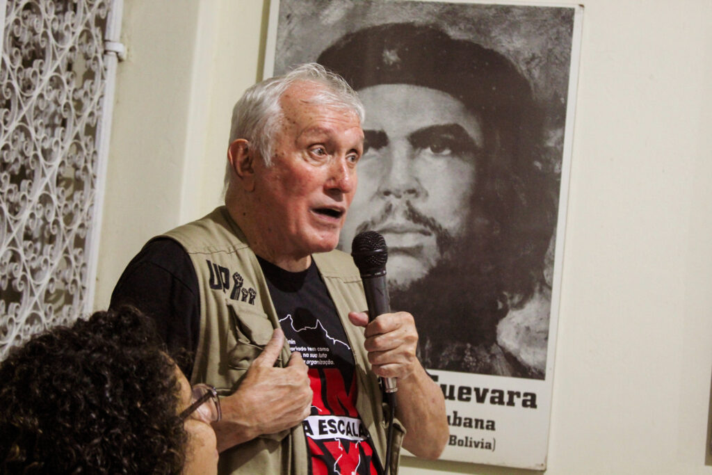 Lançamento de livro de Pedro Laurentino reúne militantes e defensores da cultura no Recife