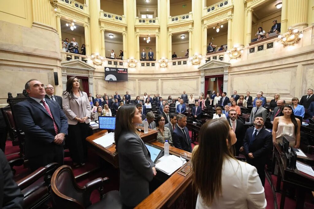 Argentina pode reduzir maioridade penal para 14 anos nesta sexta (27) Argentina pode reduzir maioridade penal para 14 anos nesta sexta (27)