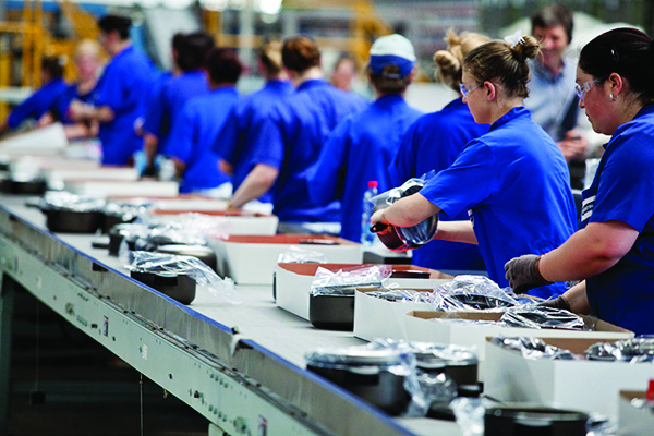 Operárias são as que mais sofrem com a falta de direitos e assédio nas fábricas