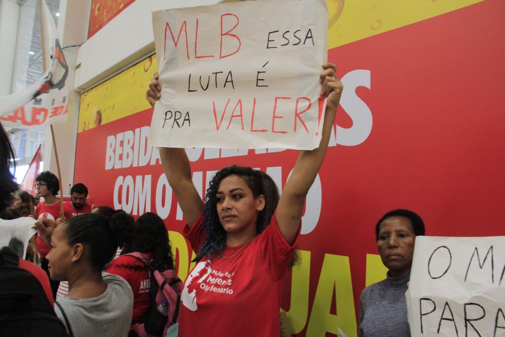 Estado persegue aqueles que lutam, enquanto 19 milhões de brasileiros passam fome