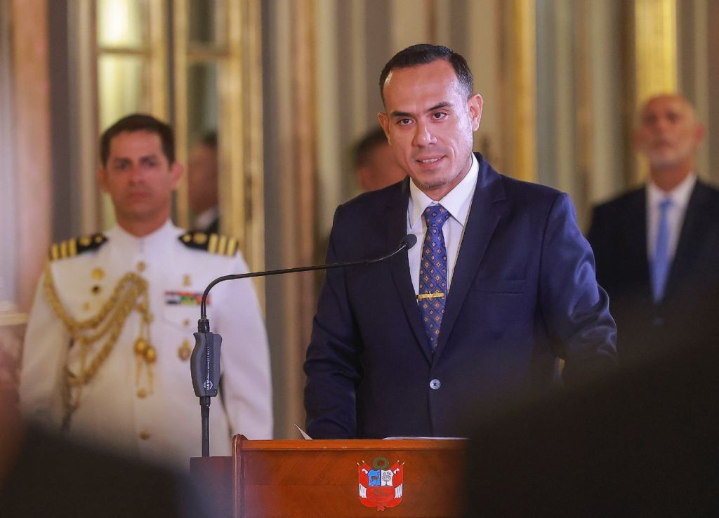 Congresso do Peru aprova impeachment de presidente interino José Jerí