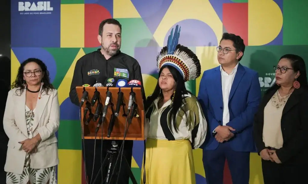 Em vitória do movimento indígena, governo Lula revoga decreto de hidrovias na Amazônia Em vitória do movimento indígena, governo Lula revoga decreto de hidrovias na Amazônia