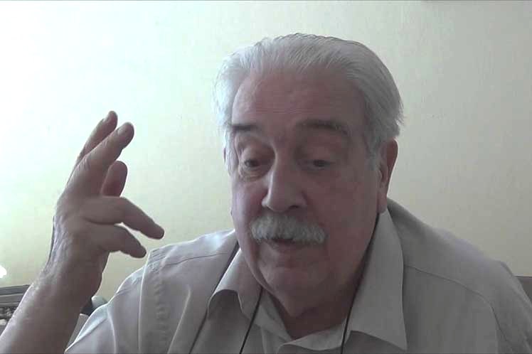 Morre aos 92 anos jornalista chileno Manuel Cabieses Donoso, fundador da revista Punto Final Morre aos 92 anos jornalista chileno Manuel Cabieses Donoso, fundador da revista Punto Final