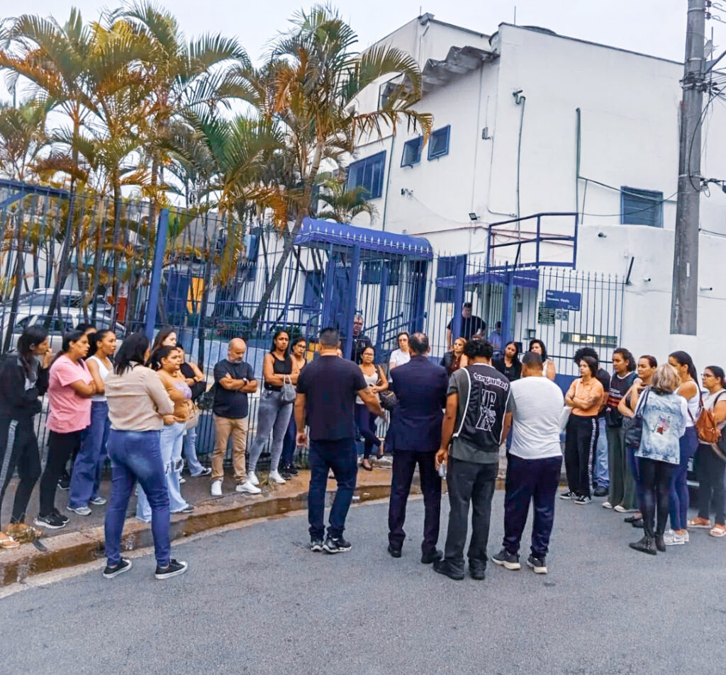 Trabalhadoras da Blisfarma deflagram greve