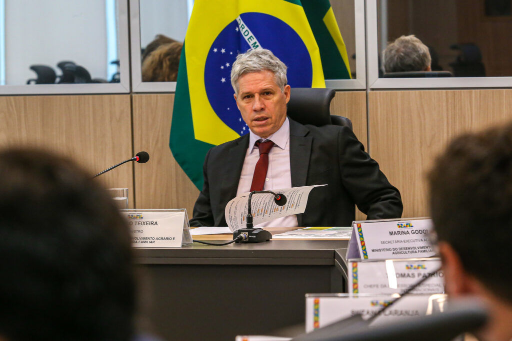 Brasil deve assinar acordos nesta semana para enviar ajuda humanitária a Cuba Brasil deve assinar acordos nesta semana para enviar ajuda humanitária a Cuba