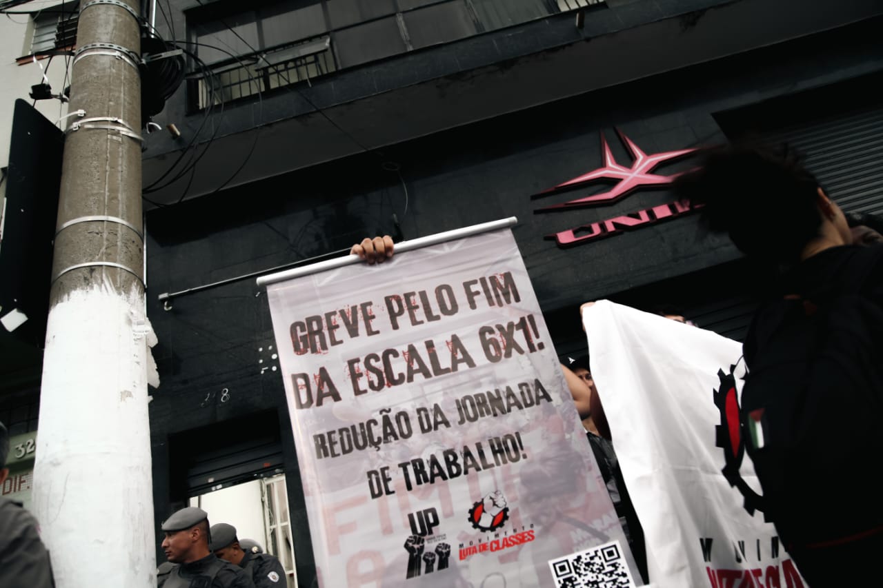 “Nós cozinhávamos vivas lá dentro”