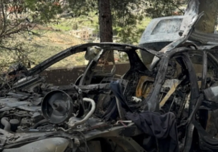 Jornalistas mortos por ataque israelense são sepultados no Sul do Líbano Jornalistas mortos por ataque israelense são sepultados no Sul do Líbano