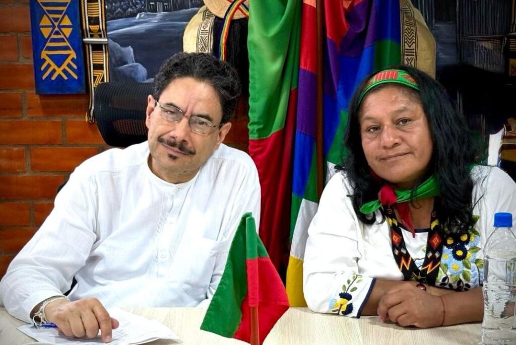 Iván Cepeda indica líder indígena como candidata a vice presidencial na Colômbia