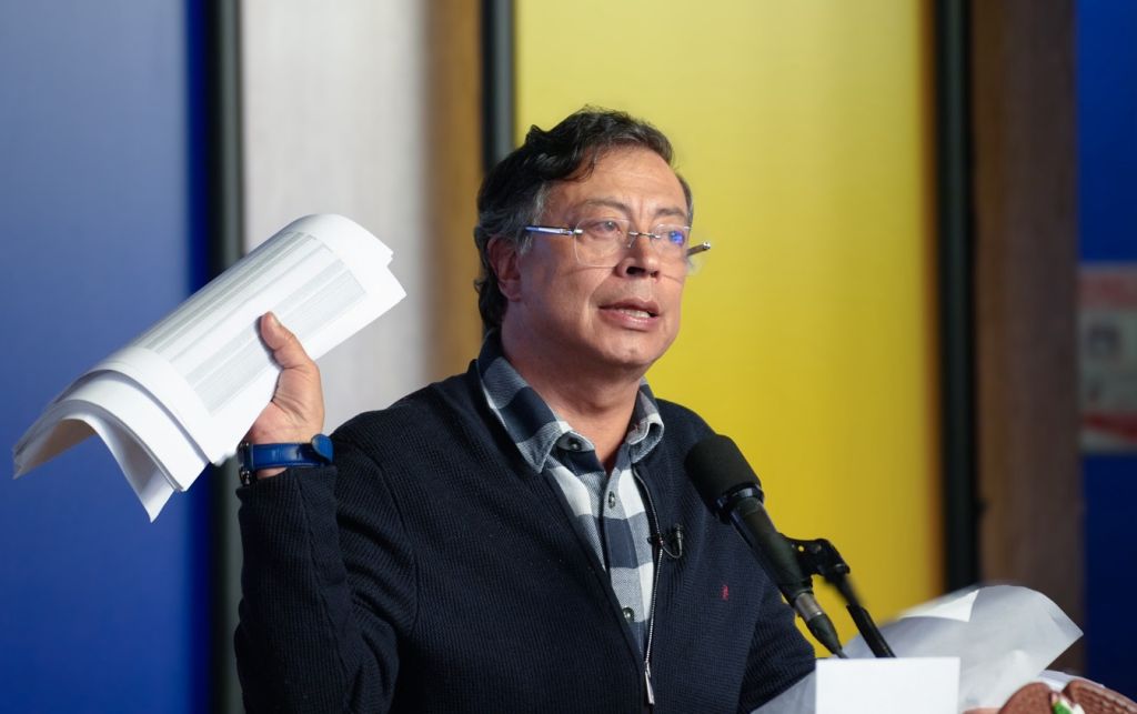 Petro propõe ‘frente global contra guerra’ para evitar escalada de EUA contra Irã