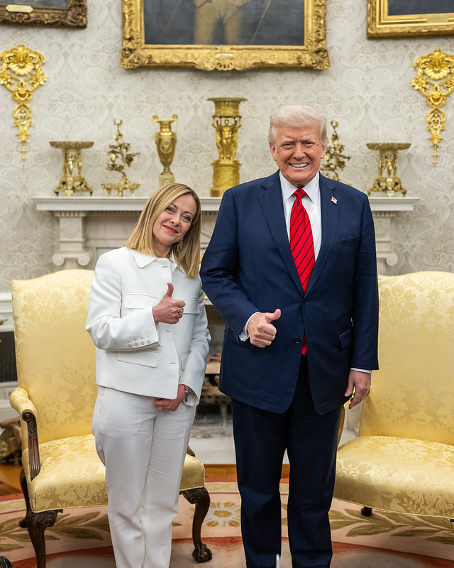 Trump critica Meloni sobre possicionamento na guerra contra o Irã, e diz que premiê italiana ‘não tem coragem’ Trump critica Meloni sobre possicionamento na guerra contra o Irã, e diz que premiê italiana ‘não tem coragem’