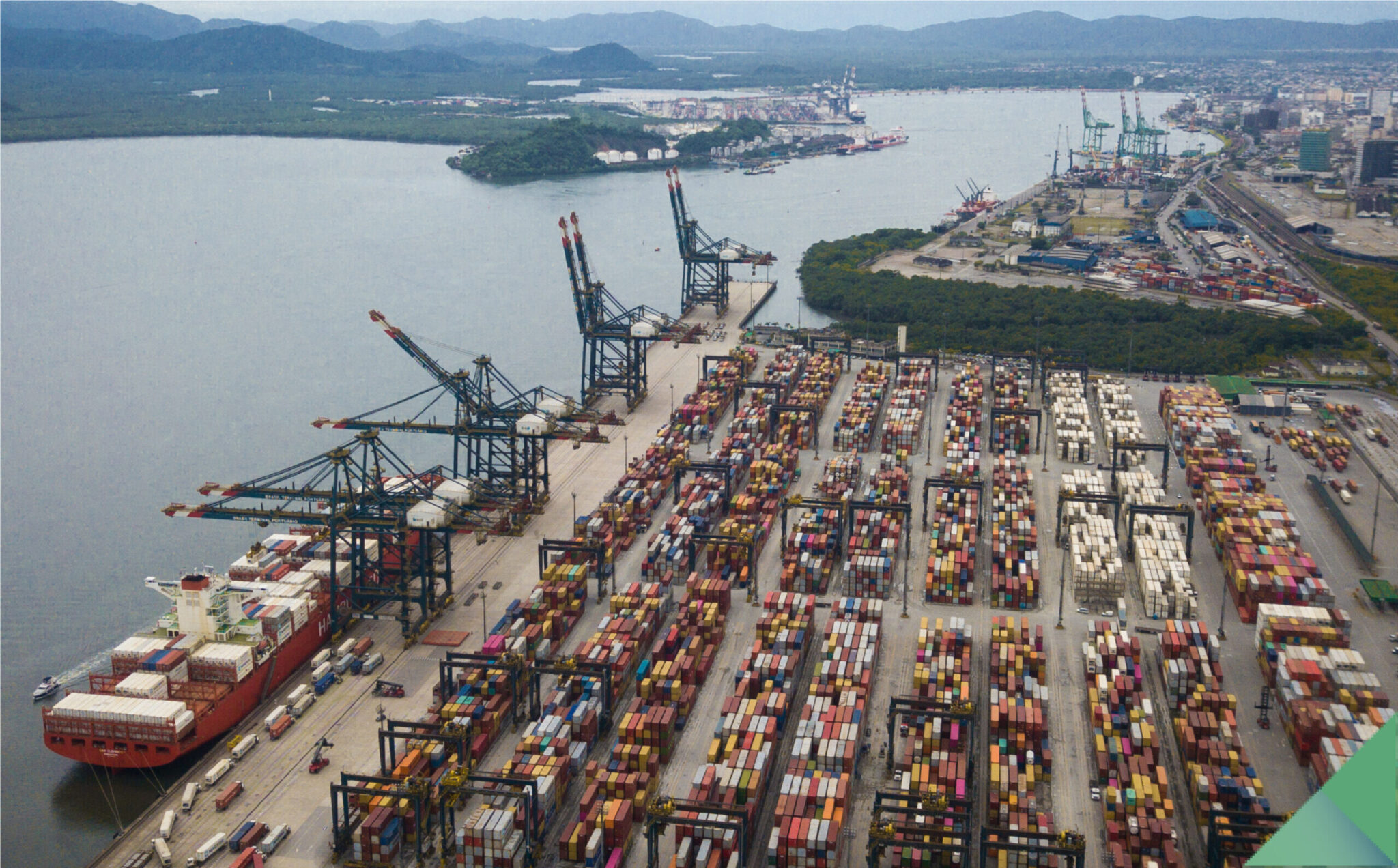 Trabalhadores resgatados transportavam nióbio da CBMM para portos como o de Santos (Foto: Divulgação/Porto de Santos)
