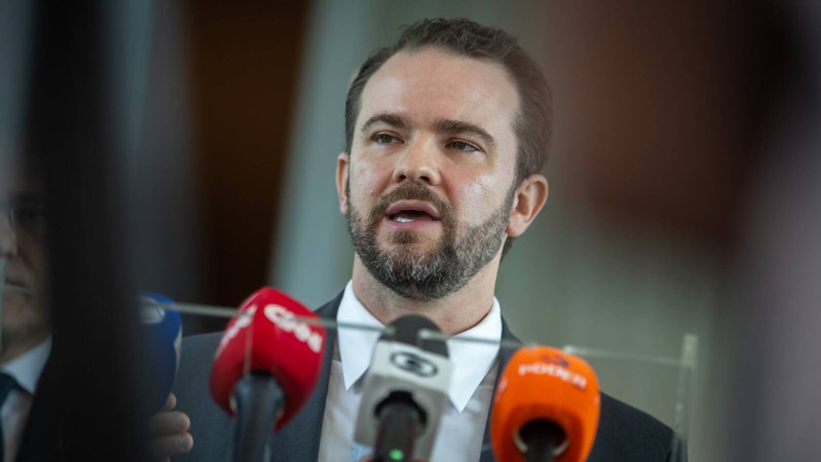 Governo proíbe apostas esportivas e políticas em mercados preditivos 7 mercados-preditivos-apostas-governo-dario-durigan-fazenda