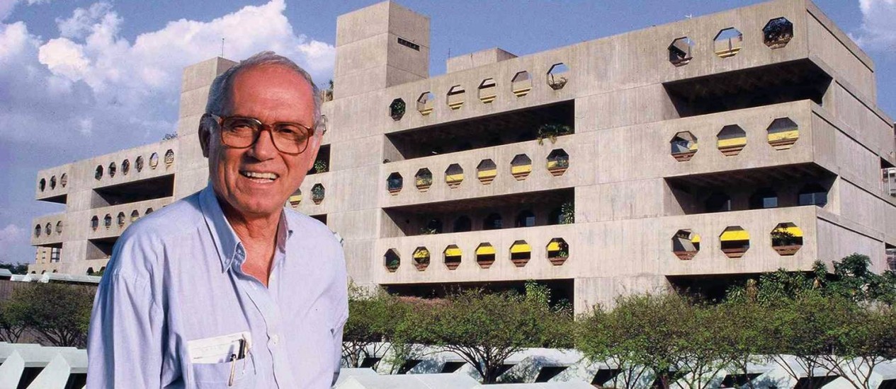 João Filgueiras "Lelé" de Lima em frente ao conjunto arquitetônico da Rede Sarah, em Brasília (Foto: Reprodução/Rede Sarah)