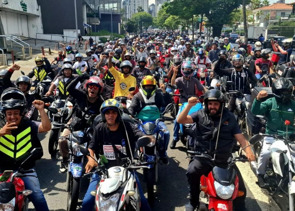 Por que entregadores e motoristas voltaram à luta?
