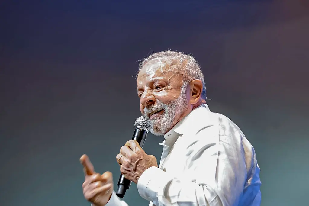 Reeleição de Lula indefinida