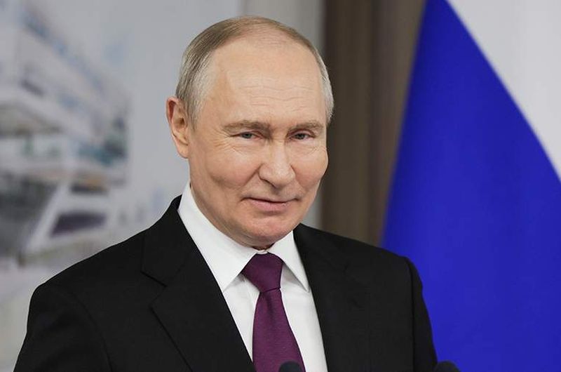 Putin afirma que Ocidente está ‘perdendo’ liderança e ‘cedendo terreno’ ao Sul Global