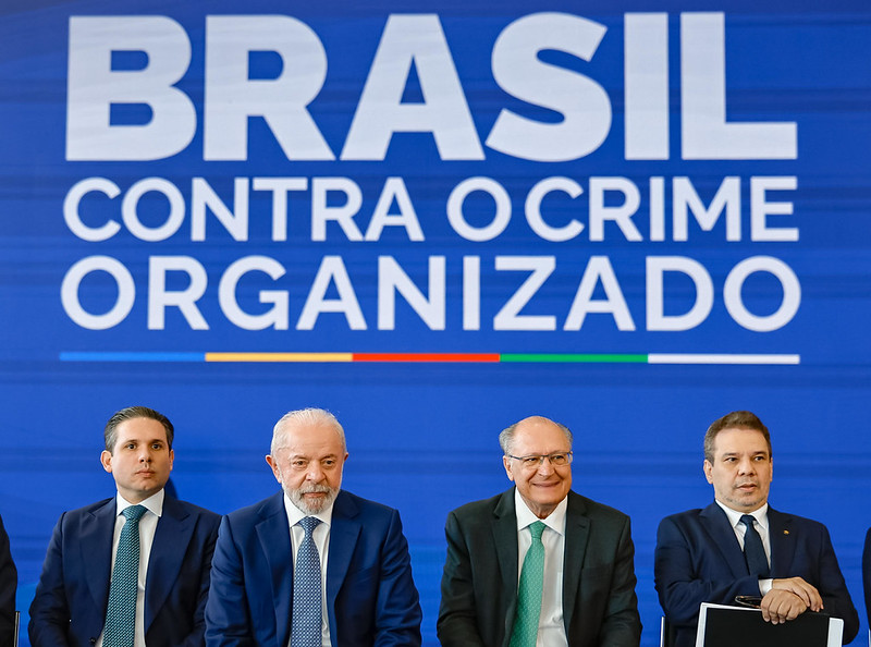 Lula acusa Flávio Bolsonaro de ‘trair a pátria’ ao fazer pedido sobre facções a Trump