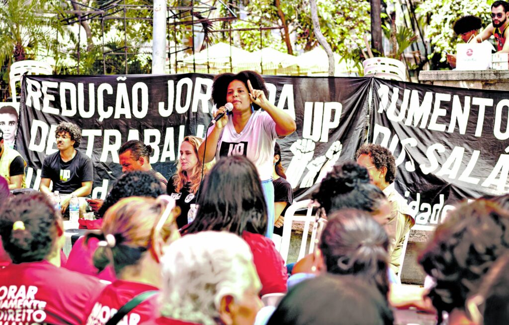 Pré-candidata da UP à Presidência defende aumento de 100% no salário mínimo Pré-candidata da UP à Presidência defende aumento de 100% no salário mínimo