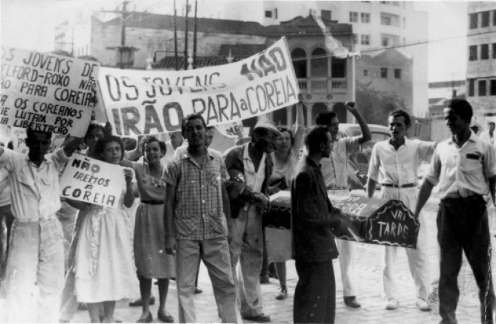 Manifestação da juventude contra a entrada do Brasil na Guerra. Foto: Reprodução