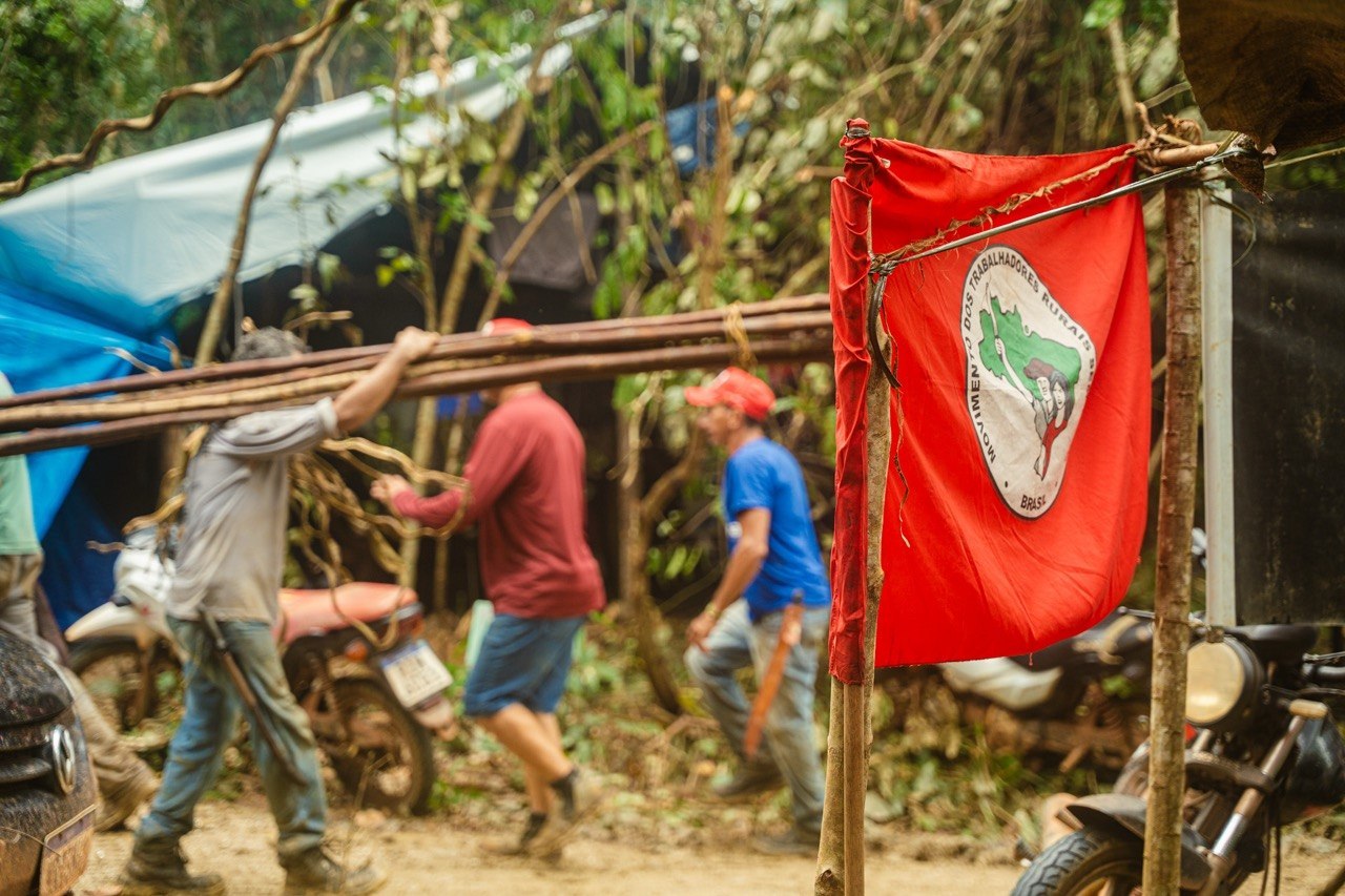Em dezembro do ano passado, o Incra chegou a anunciar a criação de um assentamento no local, com capacidade prevista para 194 famílias. MST protesta contra lentidão do processo (Foto: Divulgação/MST-PA)