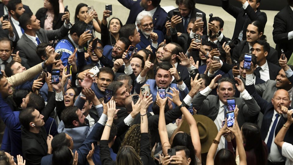 Como o Congresso sabota o fim da 6×1